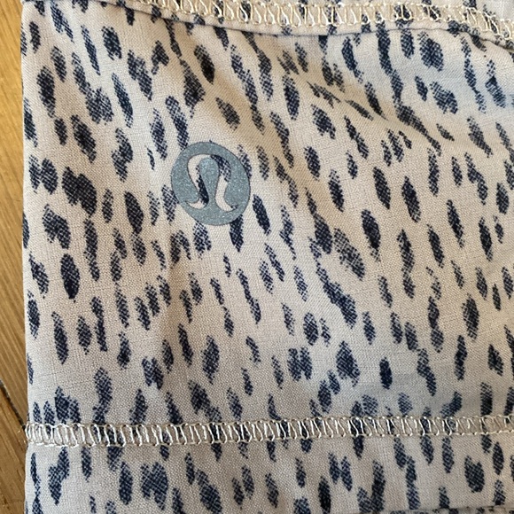 Lululemon tennis skirt - Picture 2 of 5